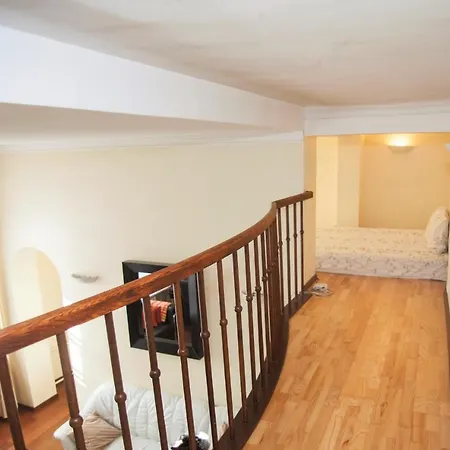 Didzioji Street Mezzanine Aparment شقة فيلنيوس